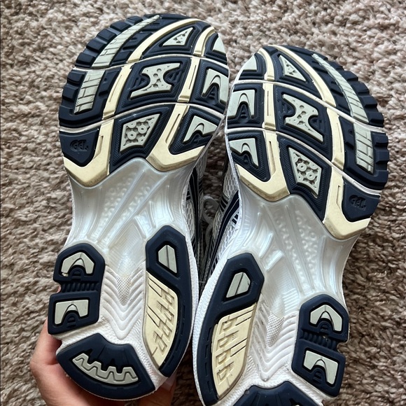 ASICS Women's Gel kayano - Picture 3 of 4